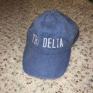 Tridelta Hat